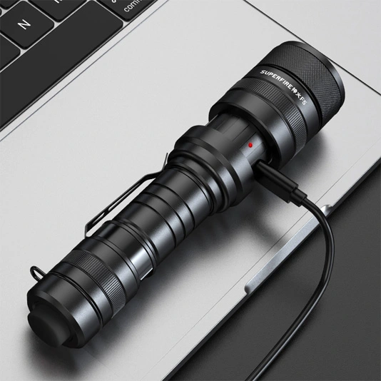 SUPERFIRE F5 Lúmenes 1100 Linterna Táctica Zoomable